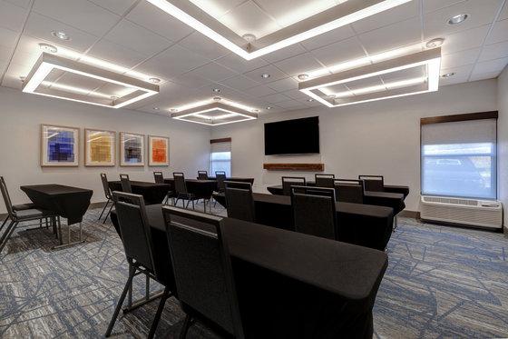 Holiday Inn Express & Suites Central Omaha By Ihg Konforlar fotoğraf