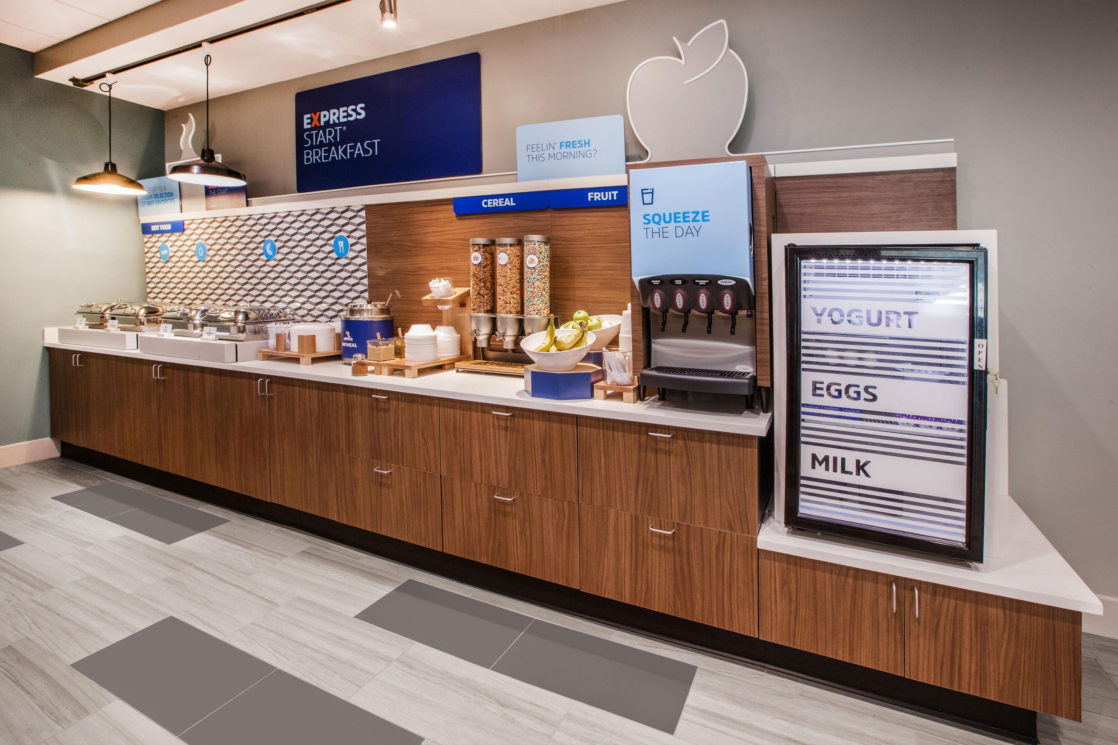 Holiday Inn Express & Suites Central Omaha By Ihg Dış mekan fotoğraf
